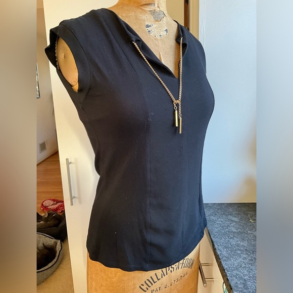 Michael Kors split neck chain tie top., XS - Picture 3 of 8